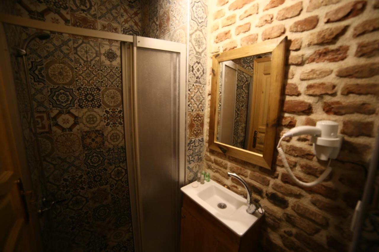 Little Ganj Suites Istanbul Bagian luar foto