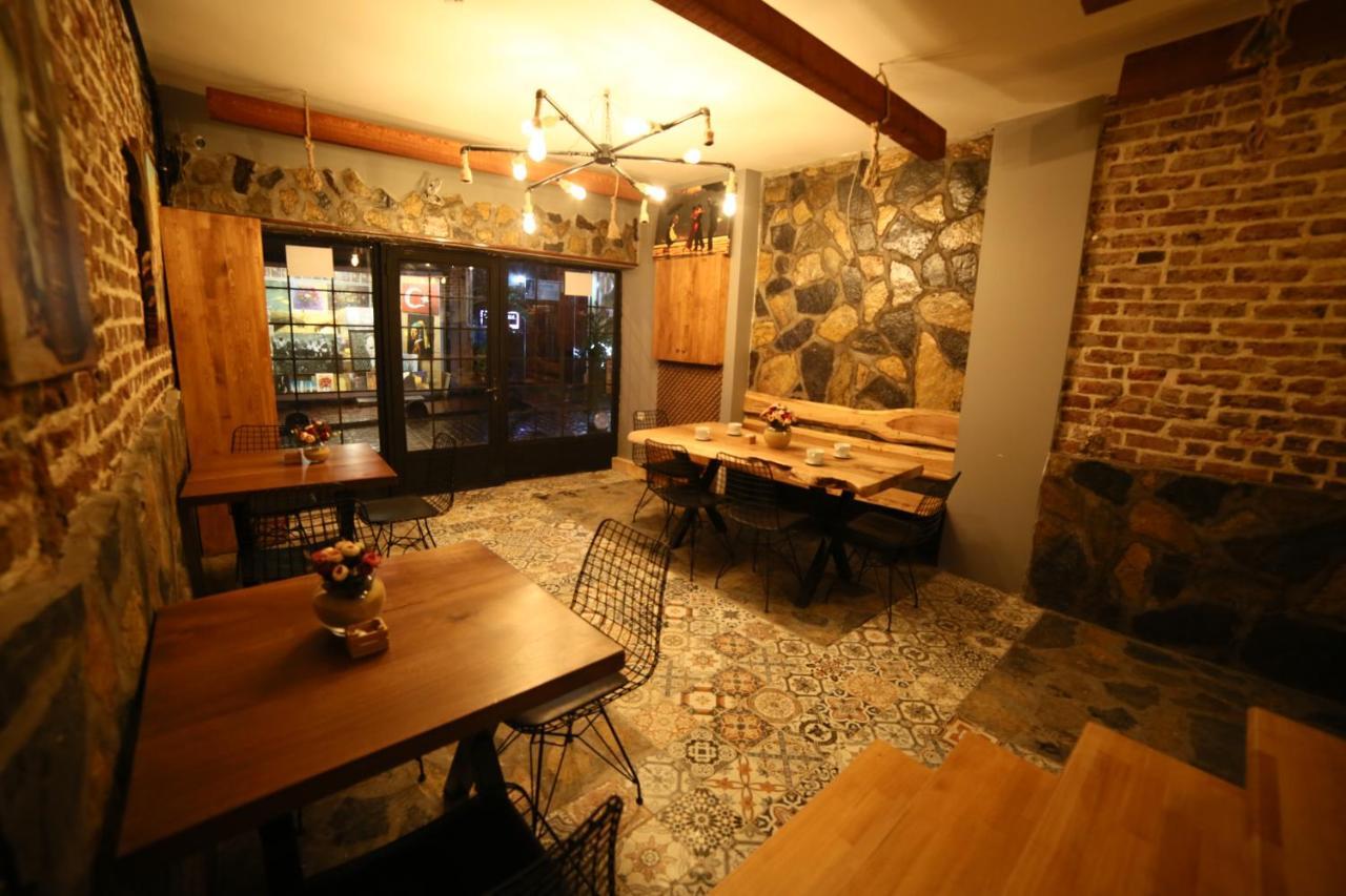 Little Ganj Suites Istanbul Bagian luar foto