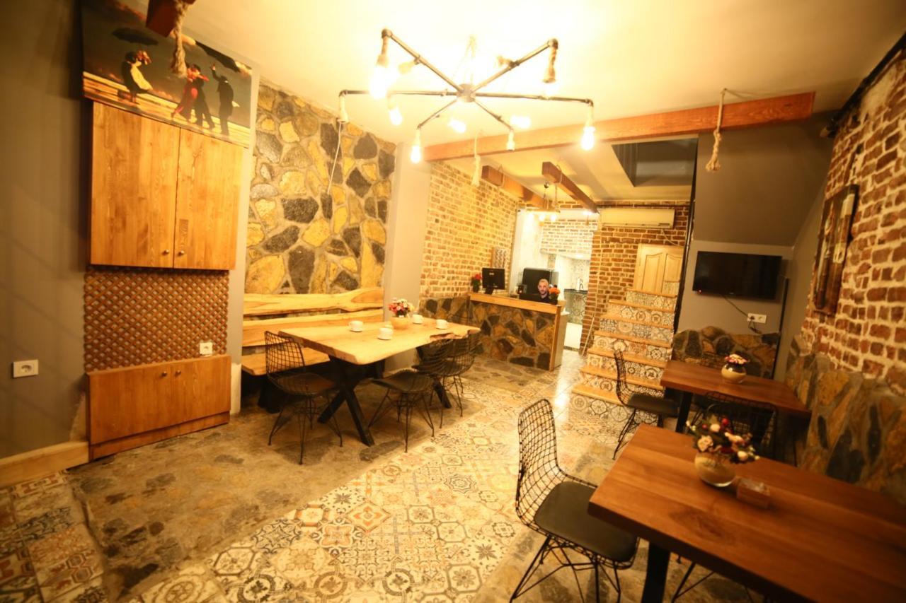 Little Ganj Suites Istanbul Bagian luar foto